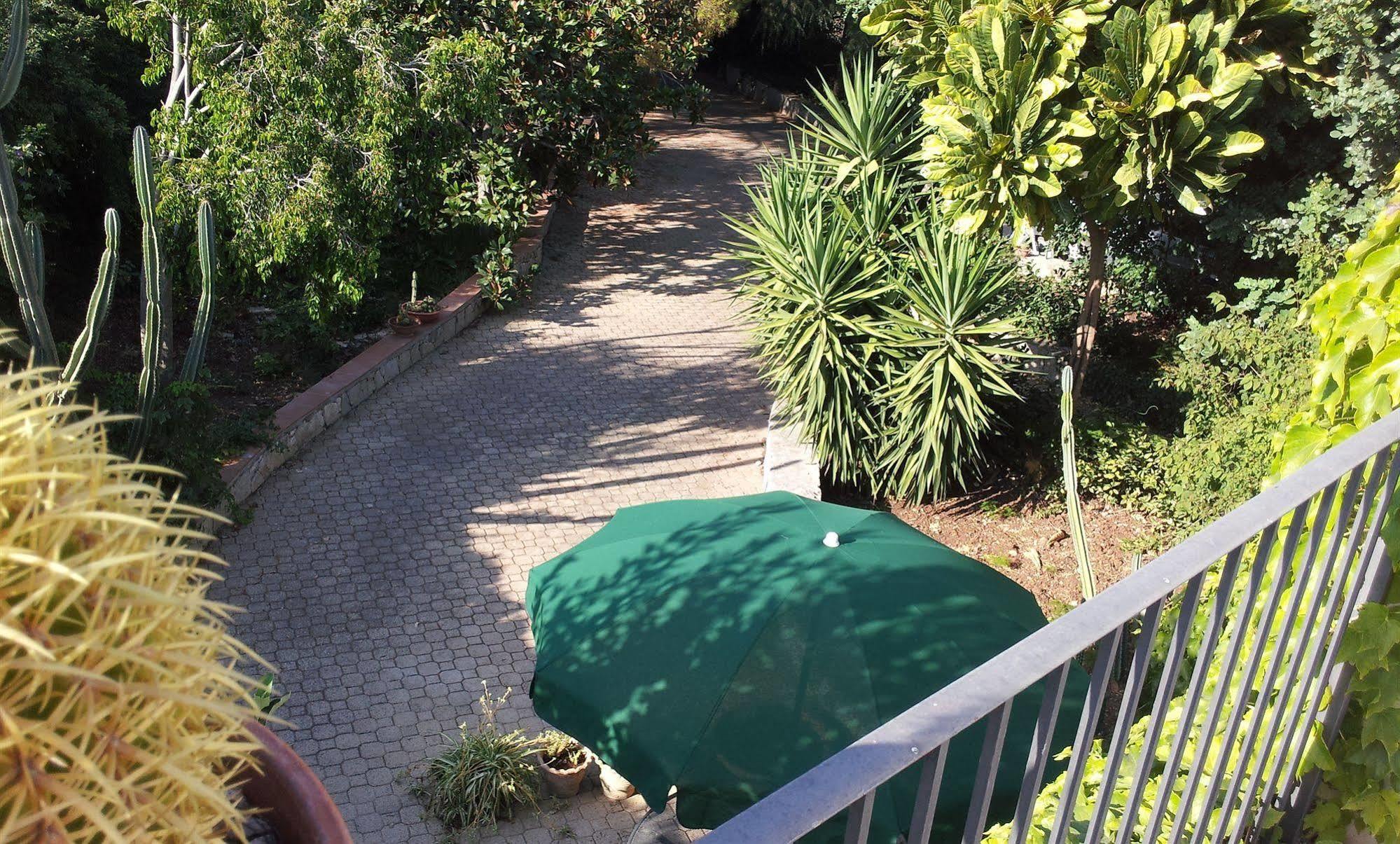 בלבדרה Eurialo Green Suites מראה חיצוני תמונה